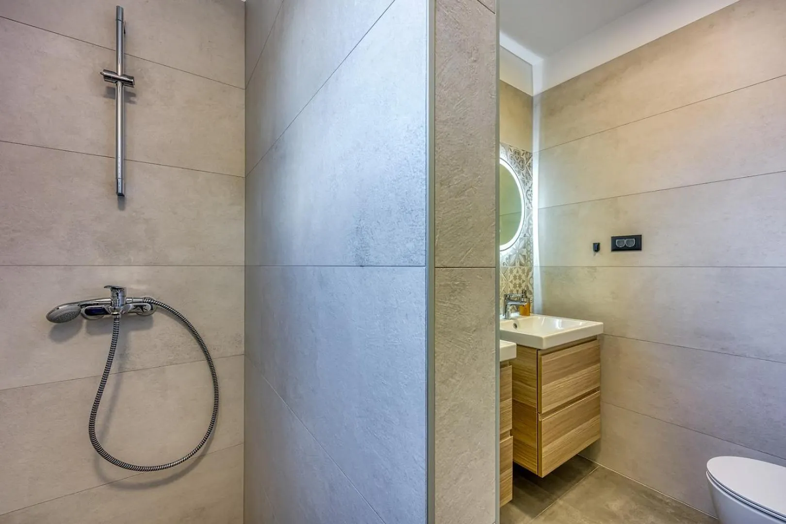 Modern App Ana With Jacuzzi And Balcony Apartment Porec Croatia