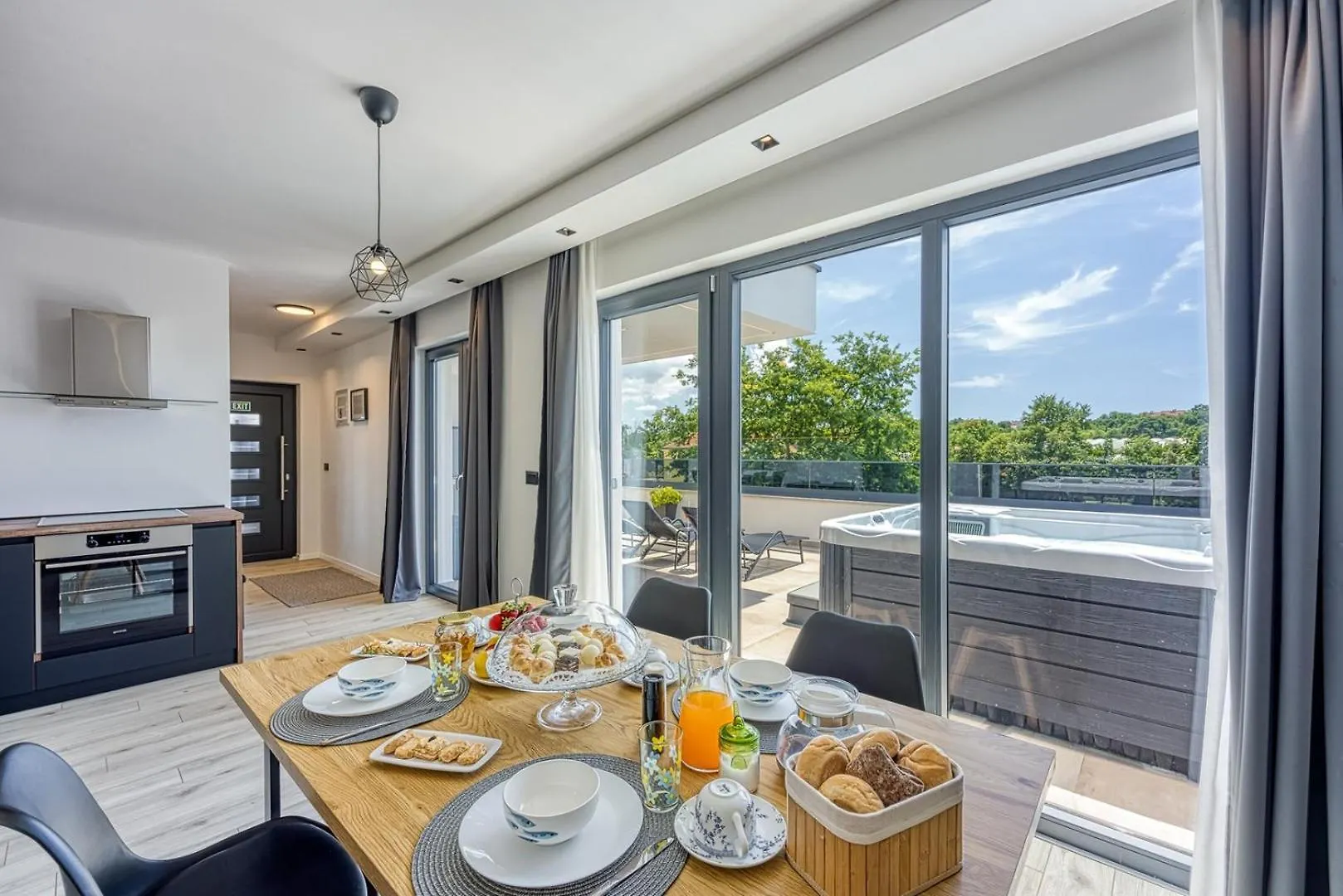 Modern App Ana With Jacuzzi And Balcony Apartment Porec