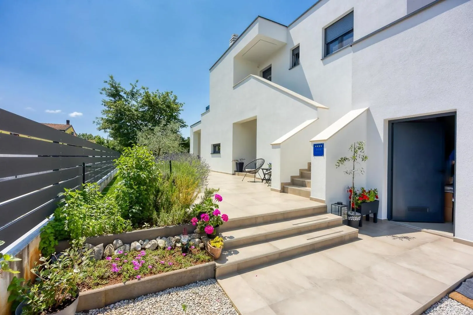 Modern App Ana With Jacuzzi And Balcony Apartment Porec